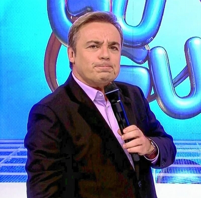 Record demite equipe de Gugu Liberato e destino do apresentador é incerto