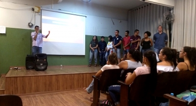 ETEC Antônio Devisate realiza Semana da Logística em Marília