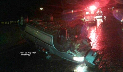 Acidentes violentos em Marília: carro "voa" em viaduto do campus universitário