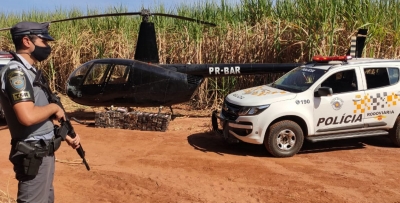 Polícia prende homens envolvidos no tráfico de drogas com helicóptero