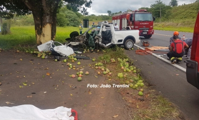 Rapaz morre em grave acidente na SP-294