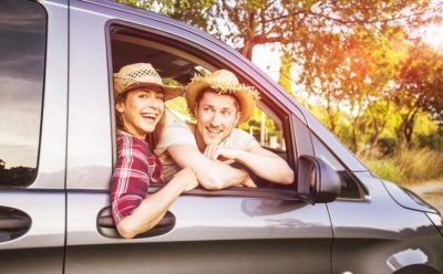 FIQUE ATENTO! Quentão não combina com direção e chapéu de palha não substitui capacete