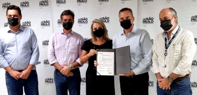 Pompeia: prefeita Tina assina autorização para o início das 40 casas do Jardim Primavera