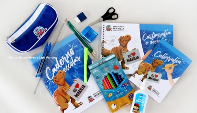 Educação: prefeito Daniel Alonso inicia entrega de uniformes, mochilas e estojos