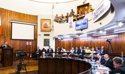 Com seis projetos, vereadores de Marília fazem a primeira sessão do ano