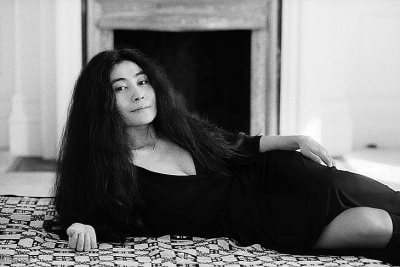 Yoko Ono dá nova roupagem a músicas de seu repertório 