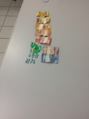 Jovem é preso por tráfico de drogas