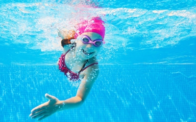 Garça começa a oferecer natação de graça para crianças