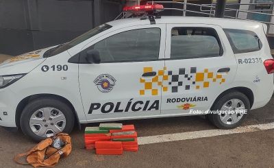 Rapaz é preso pela Polícia Rodoviária com 15 quilos de maconha