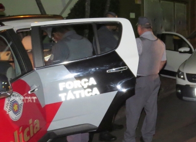 Rapaz é preso antes de praticar roubo a posto na zona Sul