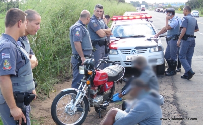 Menores são detidos após fuga em rodovia