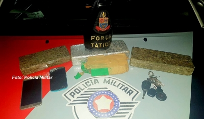 Força Tática prende rapaz com muita maconha e usando habilitação falsa