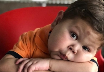 Sem transplante nos EUA, menino com doença rara voltará ao Brasil no fim de março, diz família