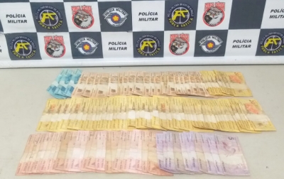 Homem é flagrado pela PM com dinheiro e não soube explicar de onde veio a grana