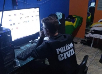 Técnico de futebol é preso em flagrante por pornografia infantil e pedofilia