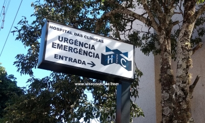 Mulher vítima de acidente com moto morre no HC