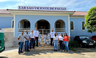 Recorde de inscrições e solidariedade: Unimed Marília entrega alimentos arrecadados em caminhada
