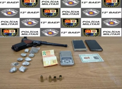 Adolescente é apreendido após ser flagrado com pistola alemã usada na Segunda Guerra Mundial