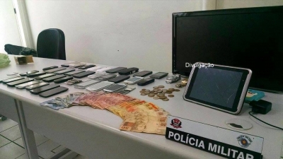 Polícia localiza celulares roubados 