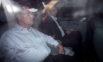 Paulo Maluf se entrega à Polícia Federal para cumprir prisão