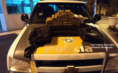 Moça é presa com 32 tabletes de maconha em Marília