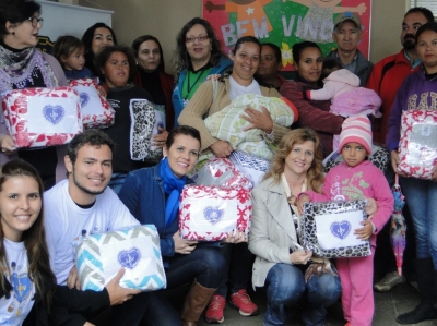 LBV entrega 300 cobertores em Marília