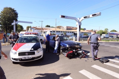 Jovem tem perna decepada em grave acidente