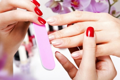 Senac oferece atendimentos gratuitos de manicure