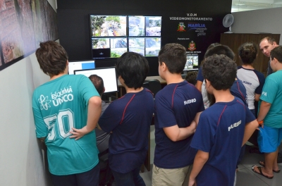 Alunos conhecem Central de Videomonitoramento
