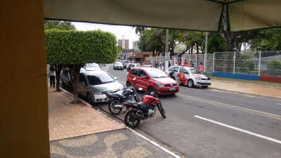 Homem é detido tentando se esconder em escola