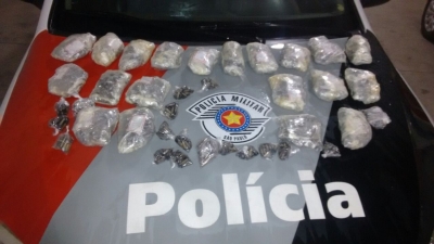 Força Tática faz apreensão de drogas na zona norte