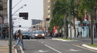 Lojas de Marília ficam abertas neste sábado até às 17 horas