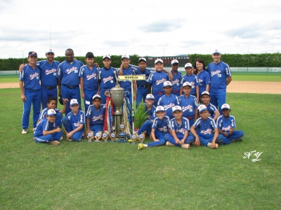 Beisebol infantil do Nikkey conquista 7 dos 8 títulos disputados em 2015