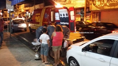 Motociclista fica ferido na Avenida República
