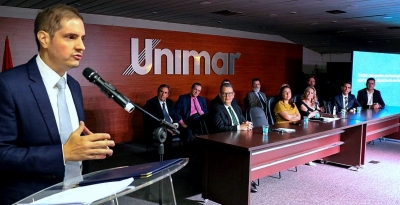 Ministro Bruno Bianco faz palestra na Unimar à alunos e comunidade