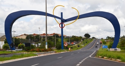 Estudante morre após se jogar na frente de caminhão em Pompeia