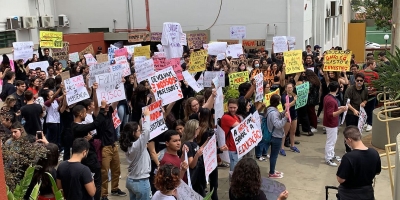 Após uma série de protestos, diretoria da FAMEMA aceita receber estudantes 
