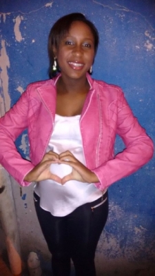 Grávida achada morta com corte na barriga e sem bebê