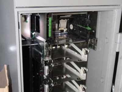 Ladrões furtam caixas e trocam segredo da fechadura de banco 