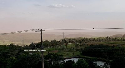 Nuvem de poeira atinge Marília e região. Tempo começa a mudar