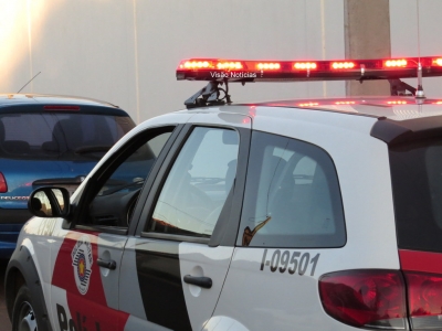 Ladrões se passam por clientes e assaltam cabeleireiro