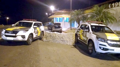 Rodoviária apreende meia tonelada de maconha em carro abandonado na rodovia