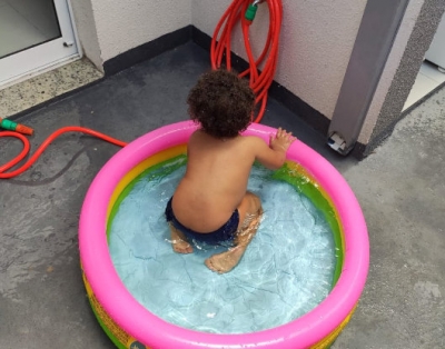 Verão: brincadeira na piscina exige cuidado, alerta Bombeiros