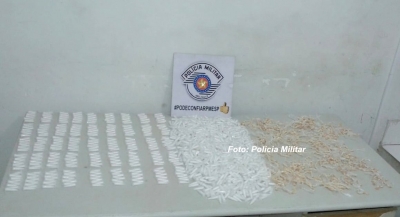 Polícia Militar apreende cerca de 2.700 pinos de drogas na zona norte