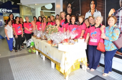  Feira da Sobremesa arrecada recurso para construção de capela 