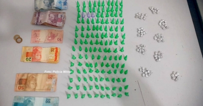 Homem é preso pela PM vendendo drogas próximo à Santa Casa