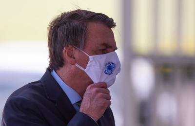 Depois de piada com cloroquina, Bolsonaro diz lamentar mortes por Covid