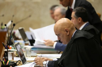 Maioria do STF vota pelo envio de denúncia sobre Temer à Câmara