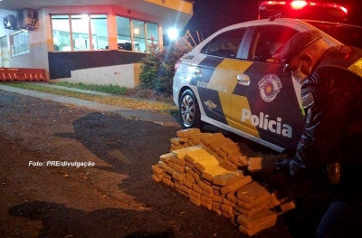 Após perseguição, Polícia Rodoviária apreende carregamento de drogas