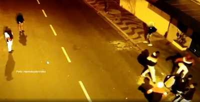 Rapaz permanece na UTI após ser espancado por cinco homens em Garça